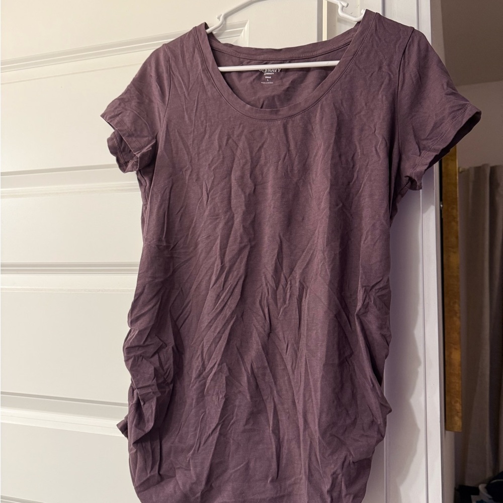Maternity Old Navy Women's Short Sleeve Tee in Mauve